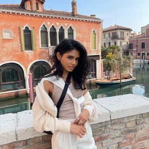 Meet your Posher, Dhruti